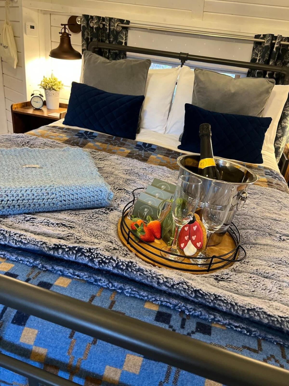 Вилла 1 - Ein Trysor Cudd - Outdoor Bathtub - Incredible Views Pont Sticill Экстерьер фото